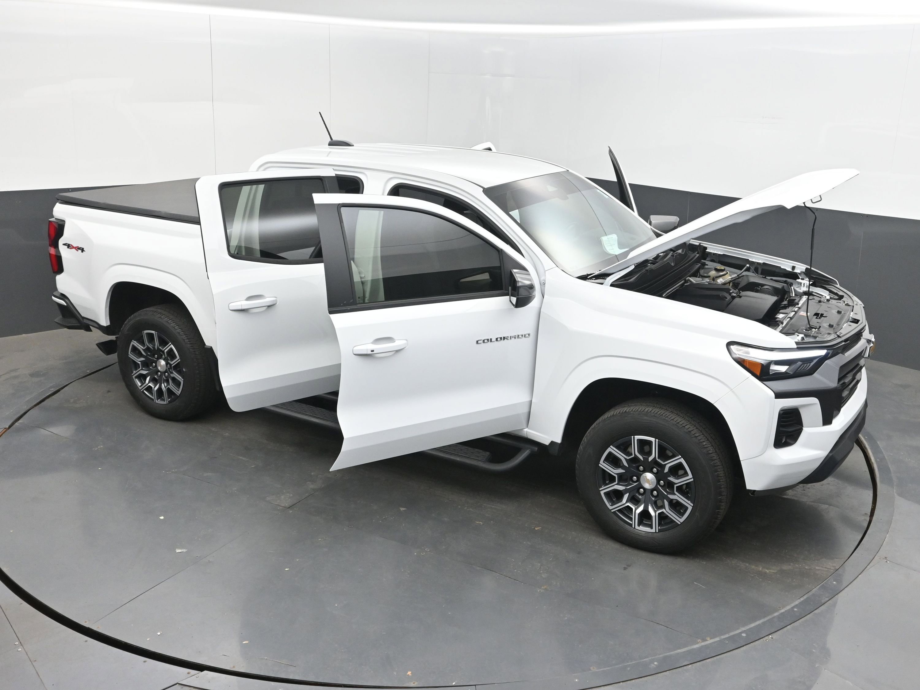 Certified 2023 Chevrolet Colorado LT w/ LT Convenience Package III image 38