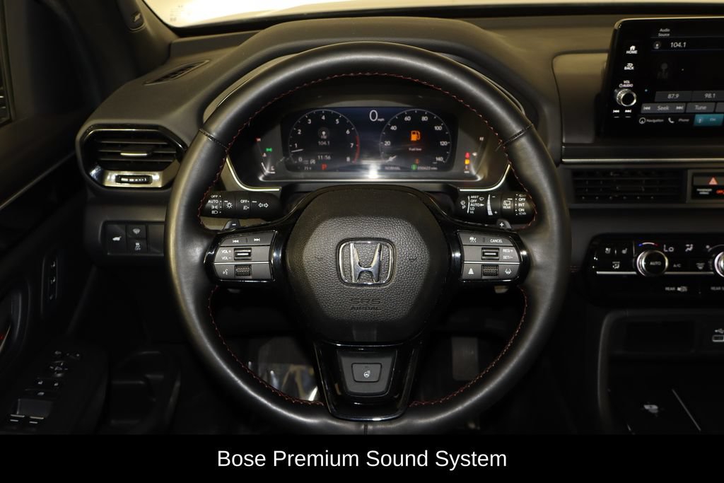 Used 2025 Honda Pilot Black Edition image 7