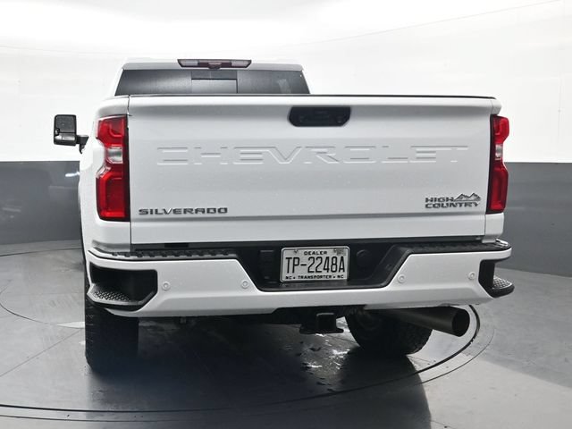 Used 2024 Chevrolet Silverado 2500 High Country w/ High Country Premium Package AWD/4WD image 5