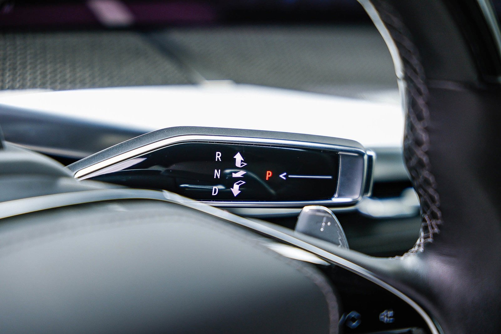 Used 2025 Cadillac Escalade V w/ LPO, ONYX Package image 21