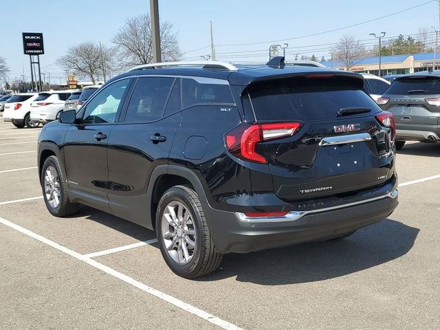 Used 2023 GMC Terrain SLT w/ Tech Package image 5