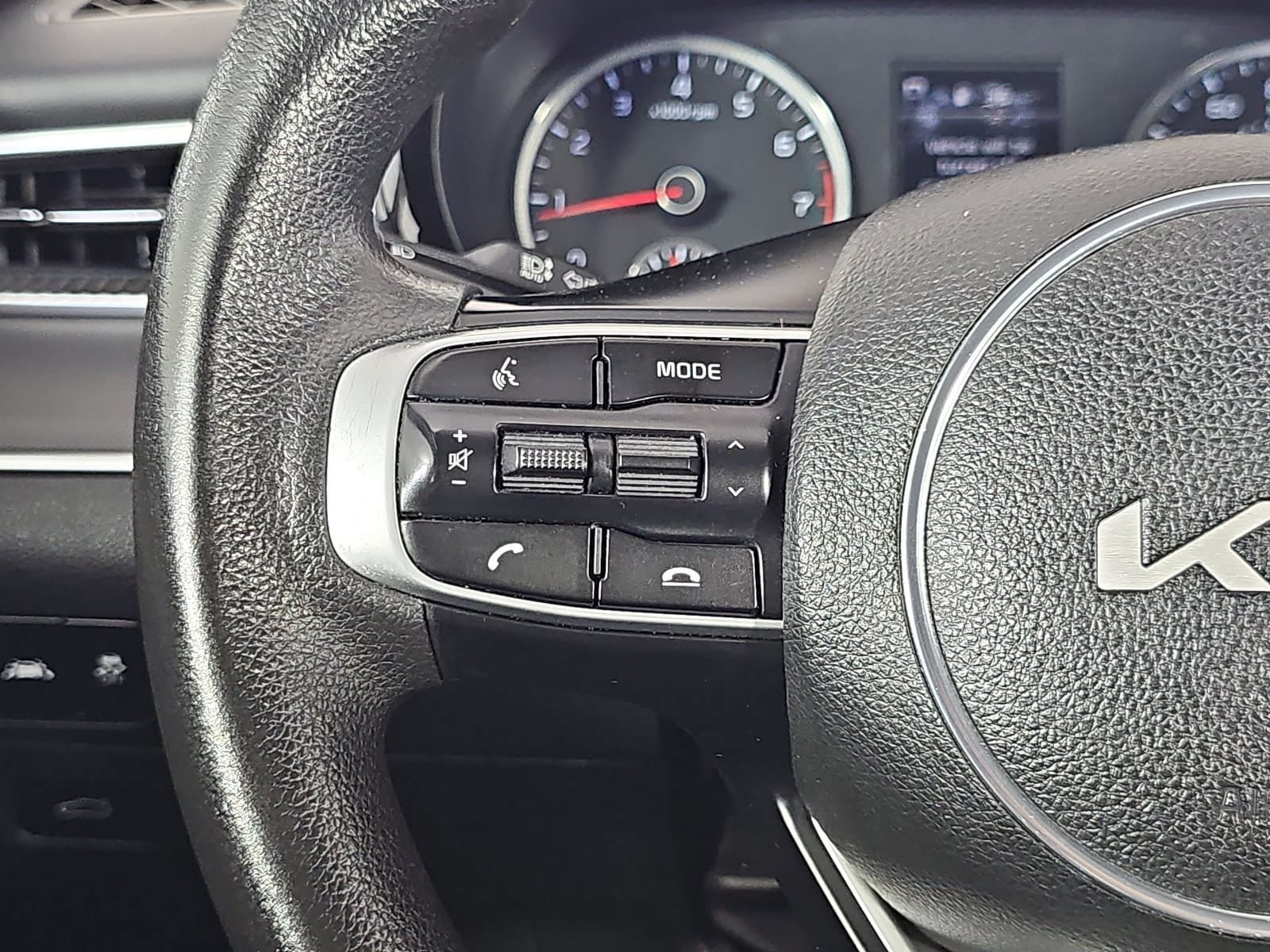 Used 2022 Kia K5 LXS FWD image 16