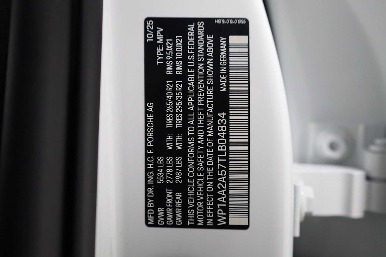 Certified 2026 Porsche Macan image 44