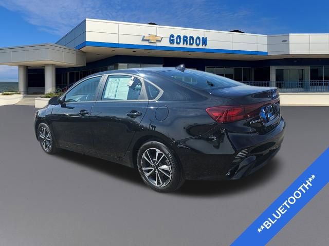 Used 2023 Kia Forte LXS w/ LXS Technology Package image 3