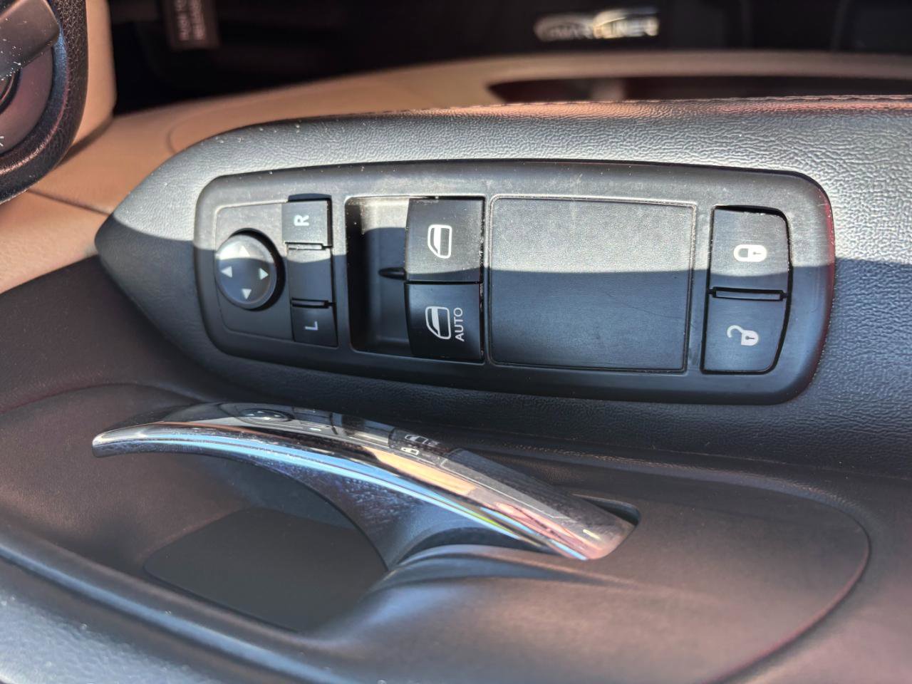 Used 2014 Dodge Grand Caravan American Value Package FWD image 15