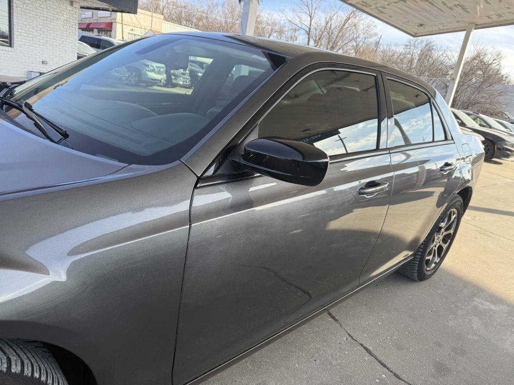 Used 2018 Chrysler 300 Touring w/ Sport Appearance Package image 23