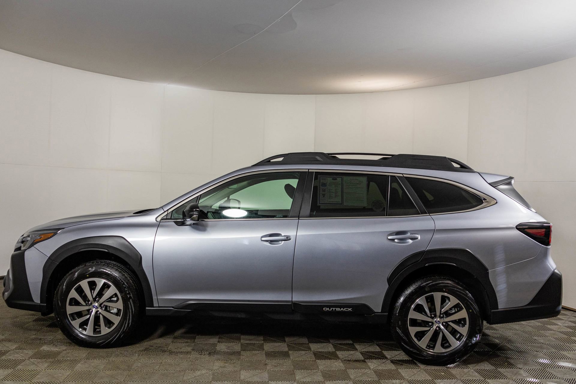 Used 2025 Subaru Outback Premium image 18