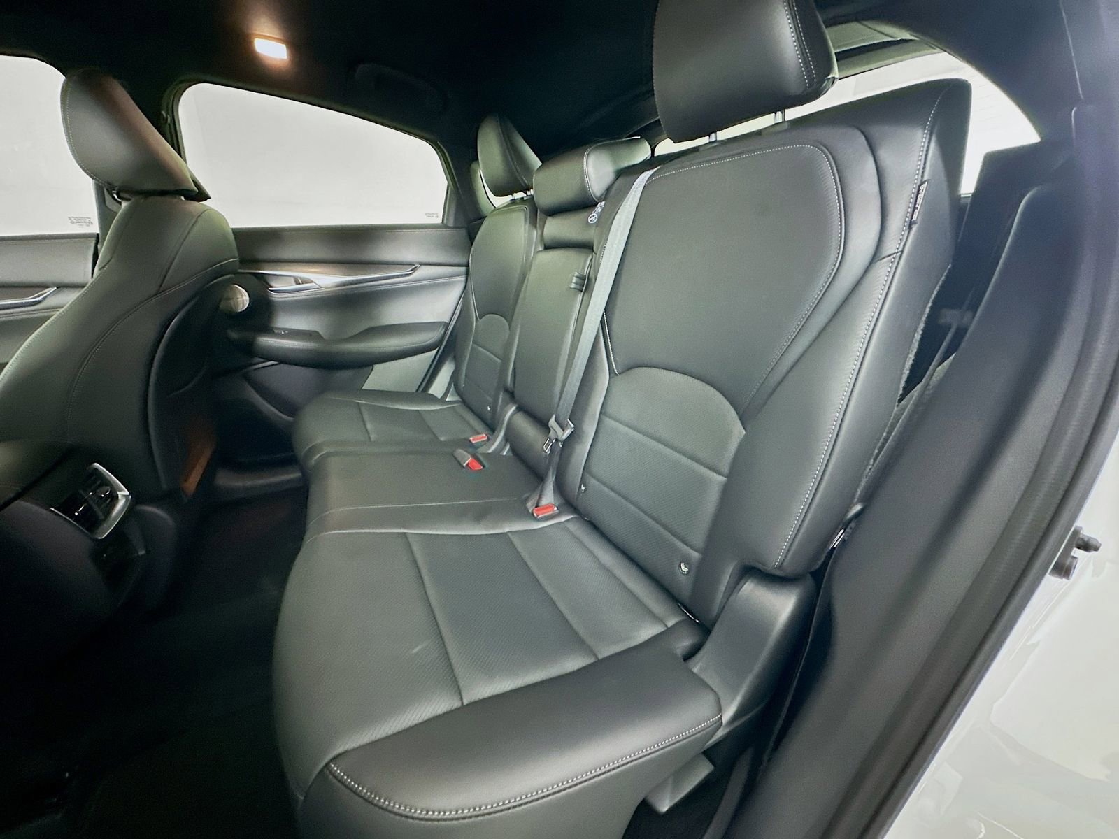 Used 2025 INFINITI QX55 Essential AWD/4WD image 26