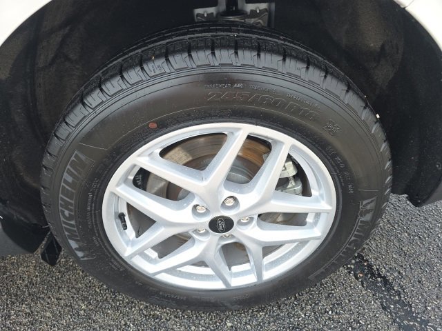 Used 2024 Ford Edge SEL w/ Convenience Package image 7