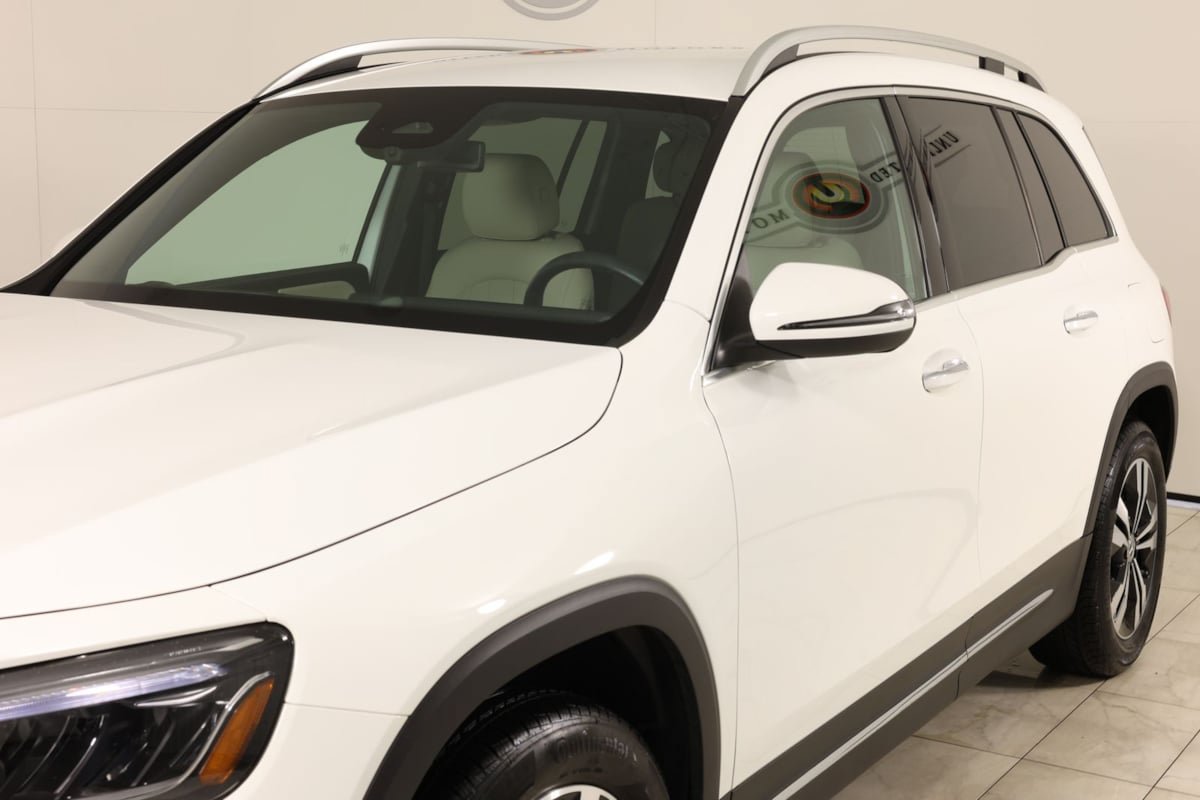 Used 2025 Mercedes-Benz GLB 250 4MATIC image 44