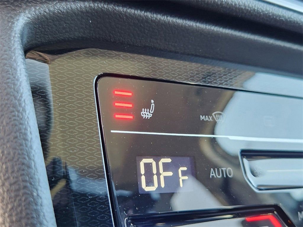 New 2025 Volkswagen Taos SE image 14