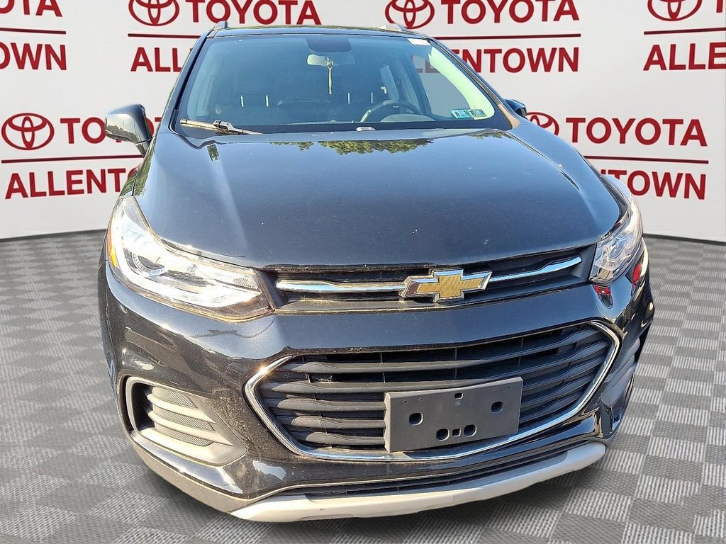 Used 2017 Chevrolet Trax LT w/ LPO, Protection Package AWD/4WD image 2