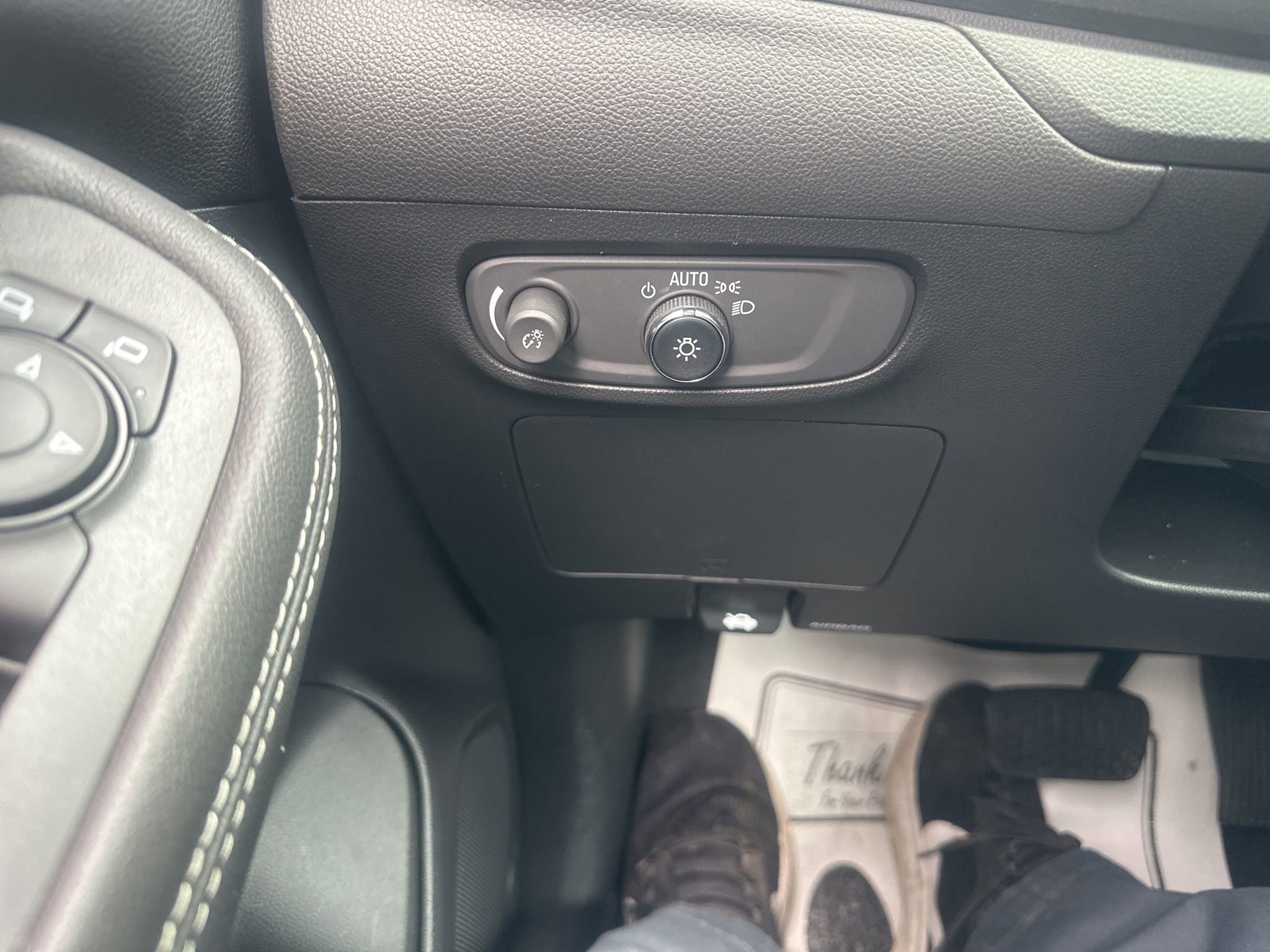 Used 2024 Buick Encore GX Sport Touring image 21