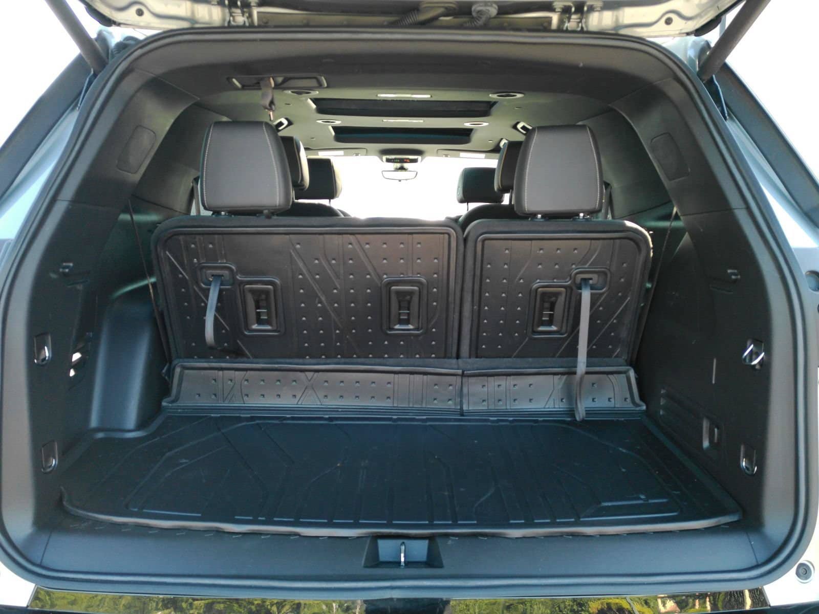 Certified 2023 Chevrolet Traverse Premier w/ Redline Edition AWD/4WD image 8