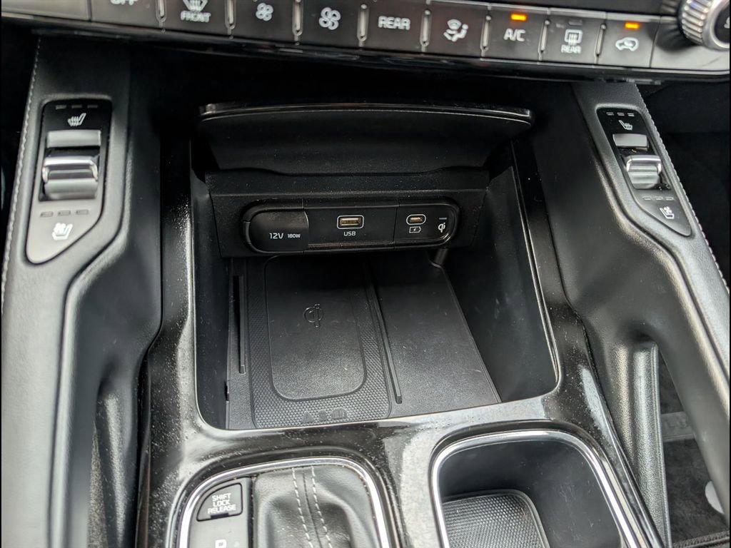 Used 2023 Kia Telluride EX w/ EX Captain's Chair Package image 18