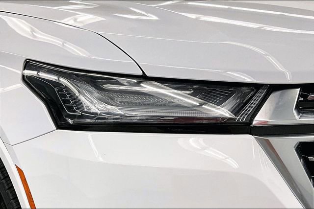 Used 2023 Chevrolet Traverse Premier image 36