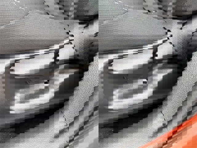 Used 2025 Toyota Corolla SE image 25