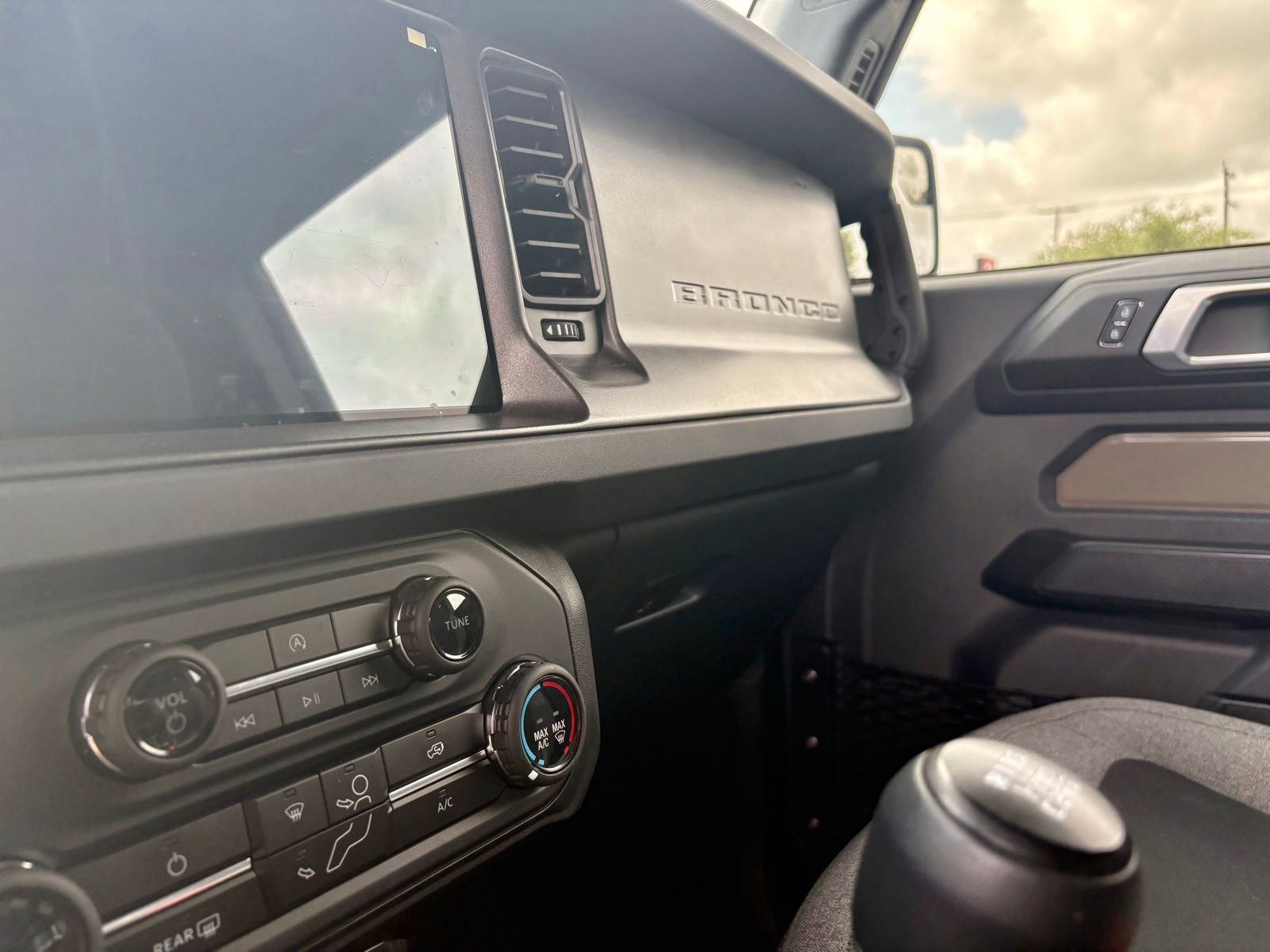 Used 2025 Ford Bronco 2-Door AWD/4WD image 18