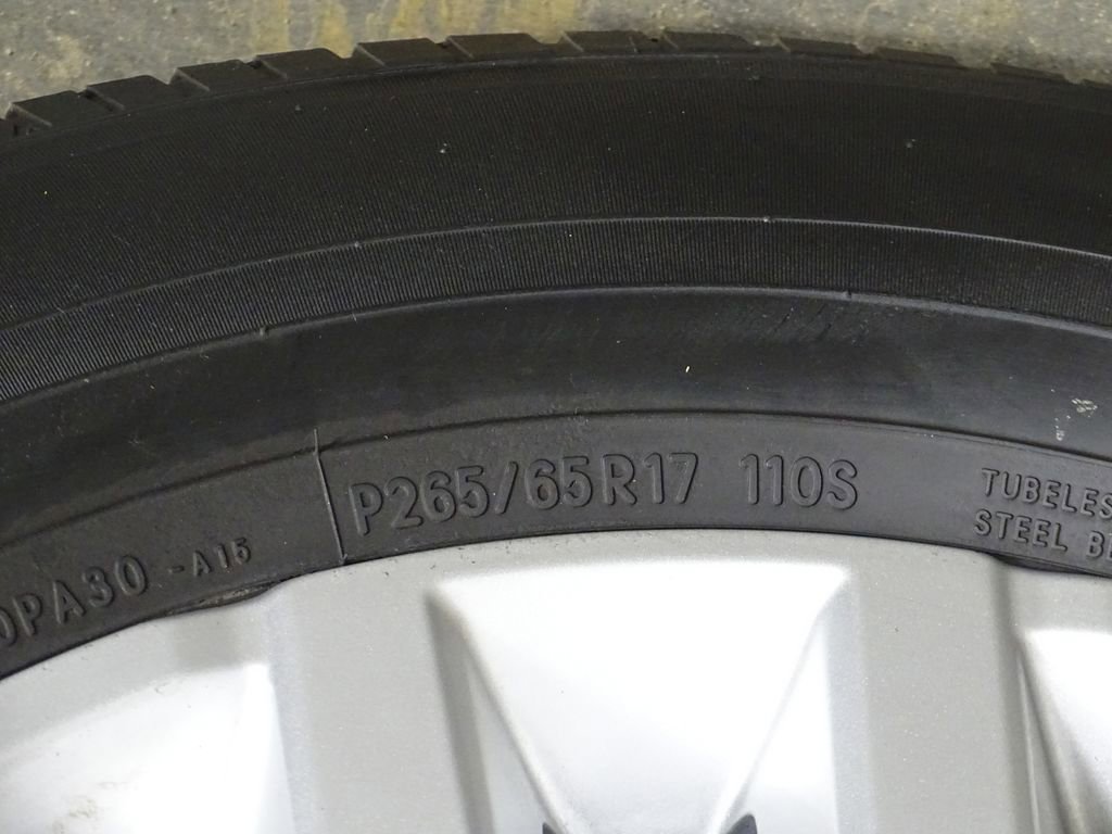 Used 2023 Nissan Frontier SV w/ Technology Package image 43