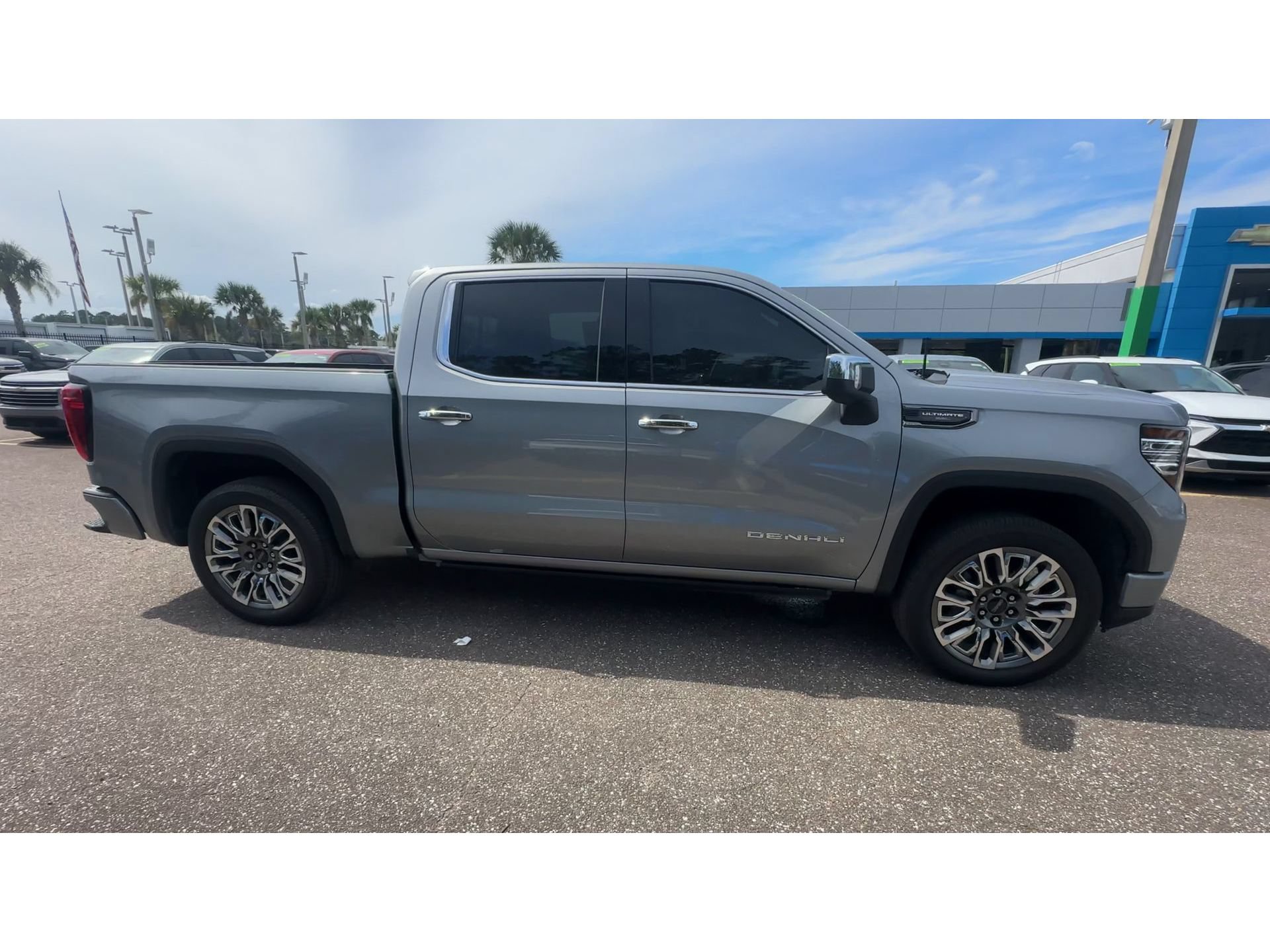 Used 2024 GMC Sierra 1500 Denali Ultimate AWD/4WD image 9