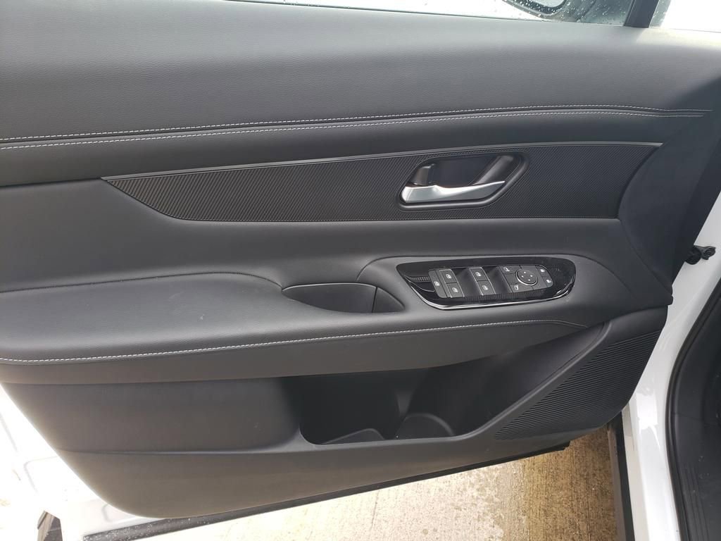 Certified 2025 Nissan Murano SV AWD/4WD image 14