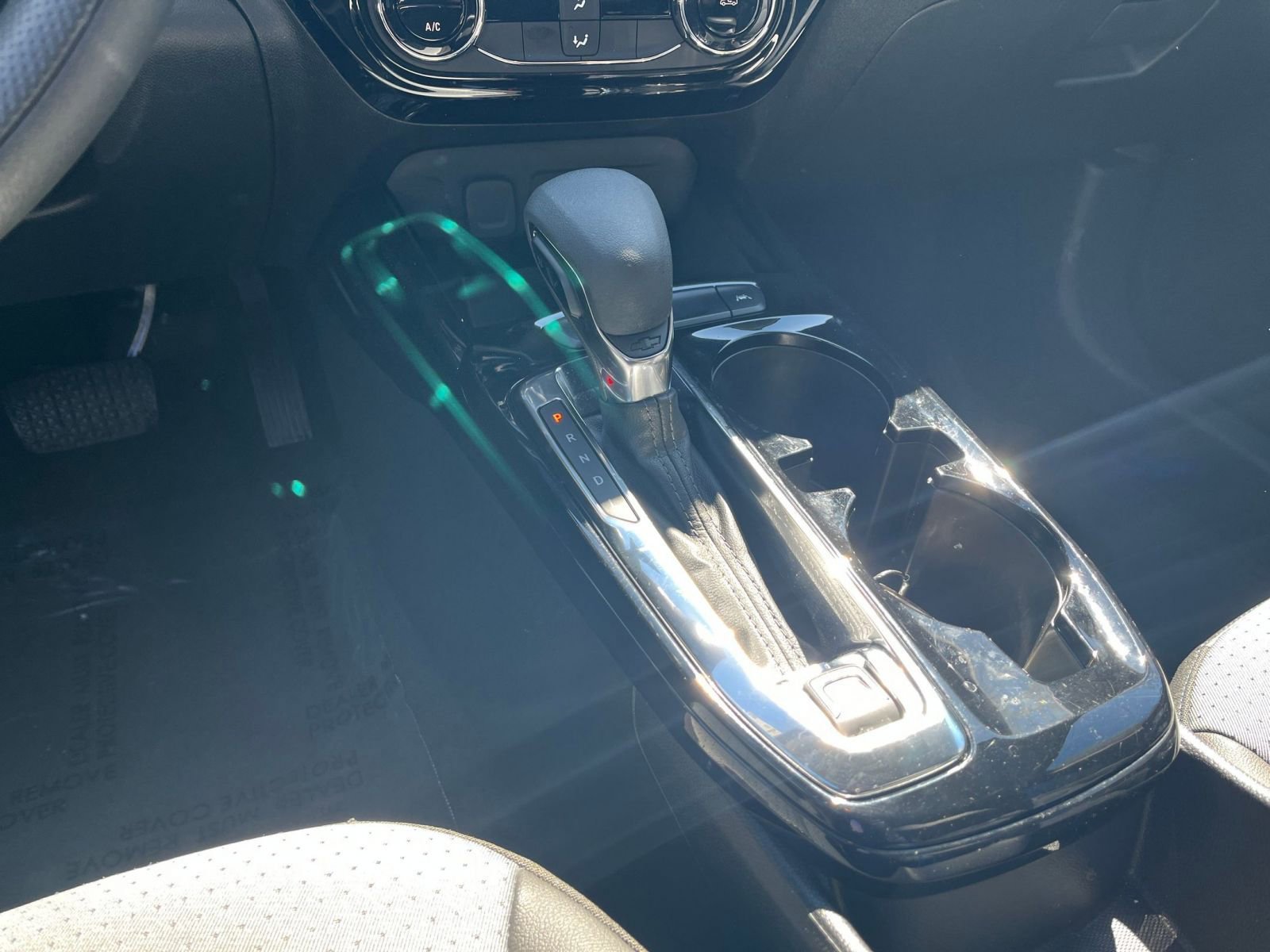 Used 2025 Chevrolet Trax LT FWD image 38