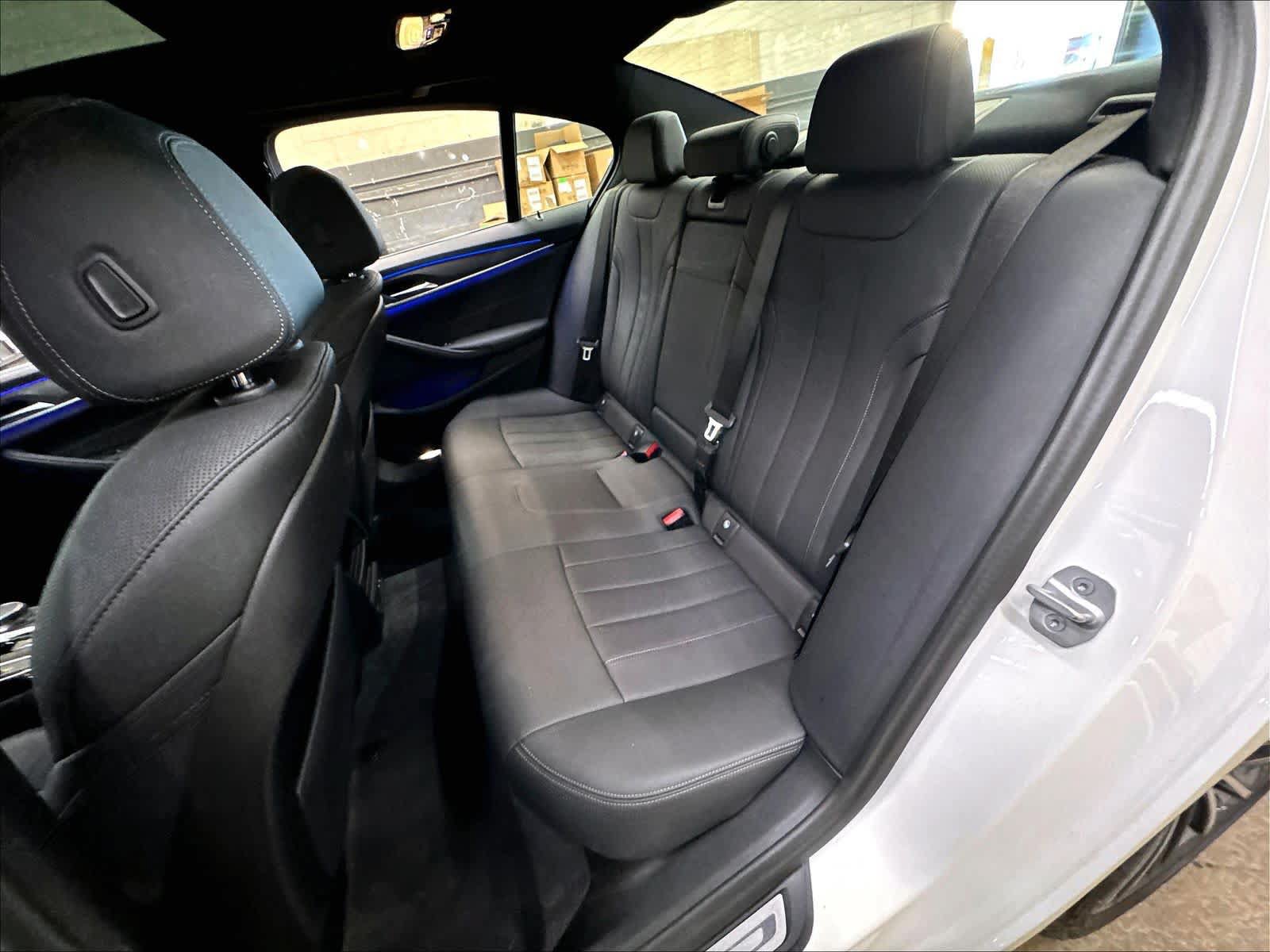 Used 2023 BMW 530i w/ Convenience Package RWD image 29