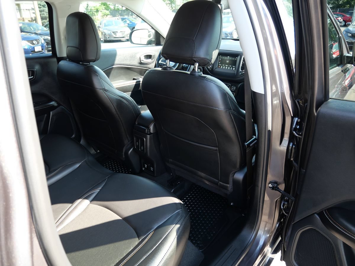 Used 2021 Jeep Compass Latitude w/ Driver Assistance Group AWD/4WD image 28
