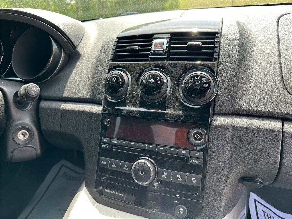 Used 2008 Saturn Sky w/ Weekend Getaway Package image 25