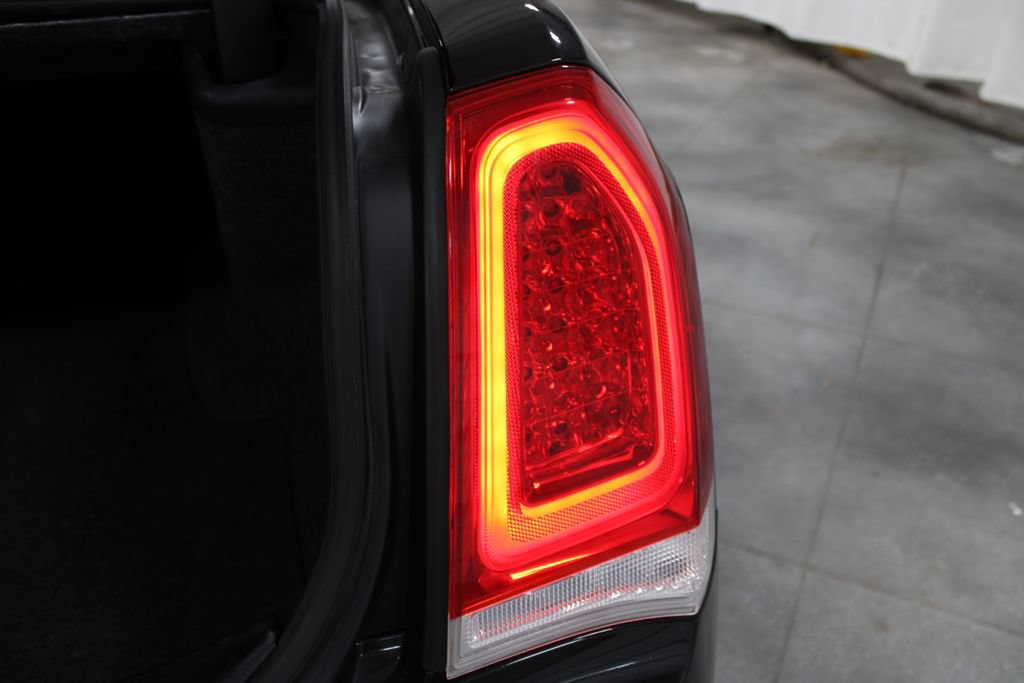 Used 2023 Chrysler 300 Touring AWD/4WD image 26