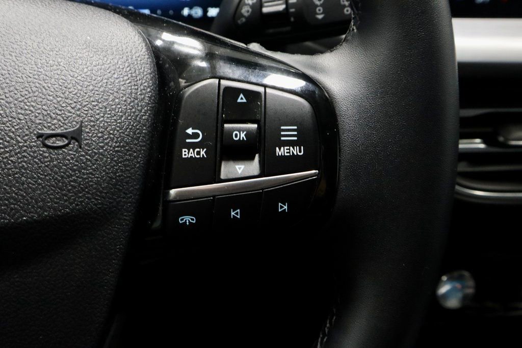 Used 2025 Ford Escape Platinum image 30