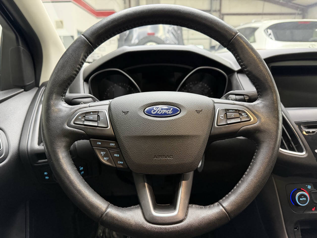 Used 2018 Ford Focus SEL w/ Cold Weather Package FWD image 22