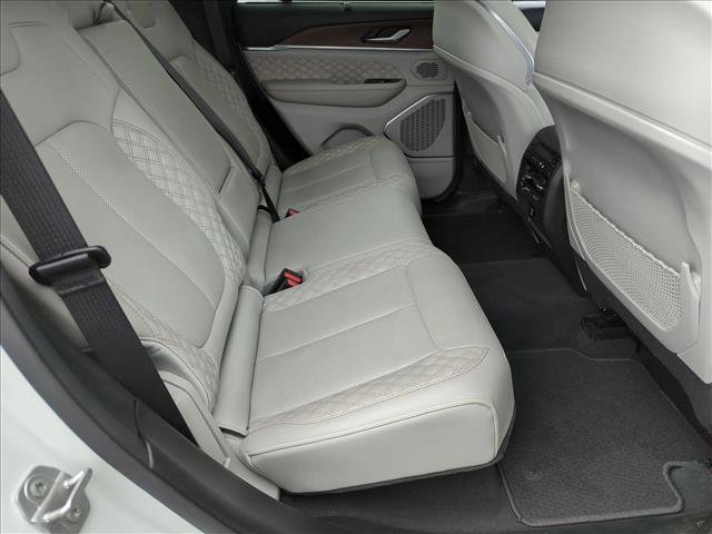 Used 2022 Jeep Grand Cherokee Summit w/ Adv Protech Group IV image 20