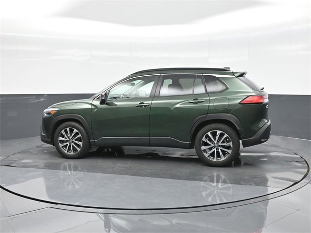 Used 2025 Toyota Corolla Cross XLE image 5