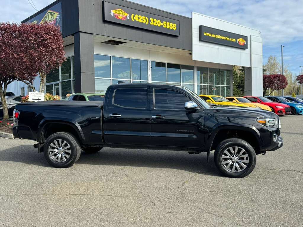 Used 2021 Toyota Tacoma Limited w/ Blackout Package (TMS) AWD/4WD image 4