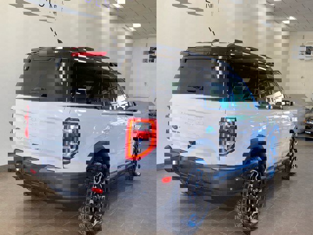 Used 2022 Ford Bronco Sport Outer Banks image 9