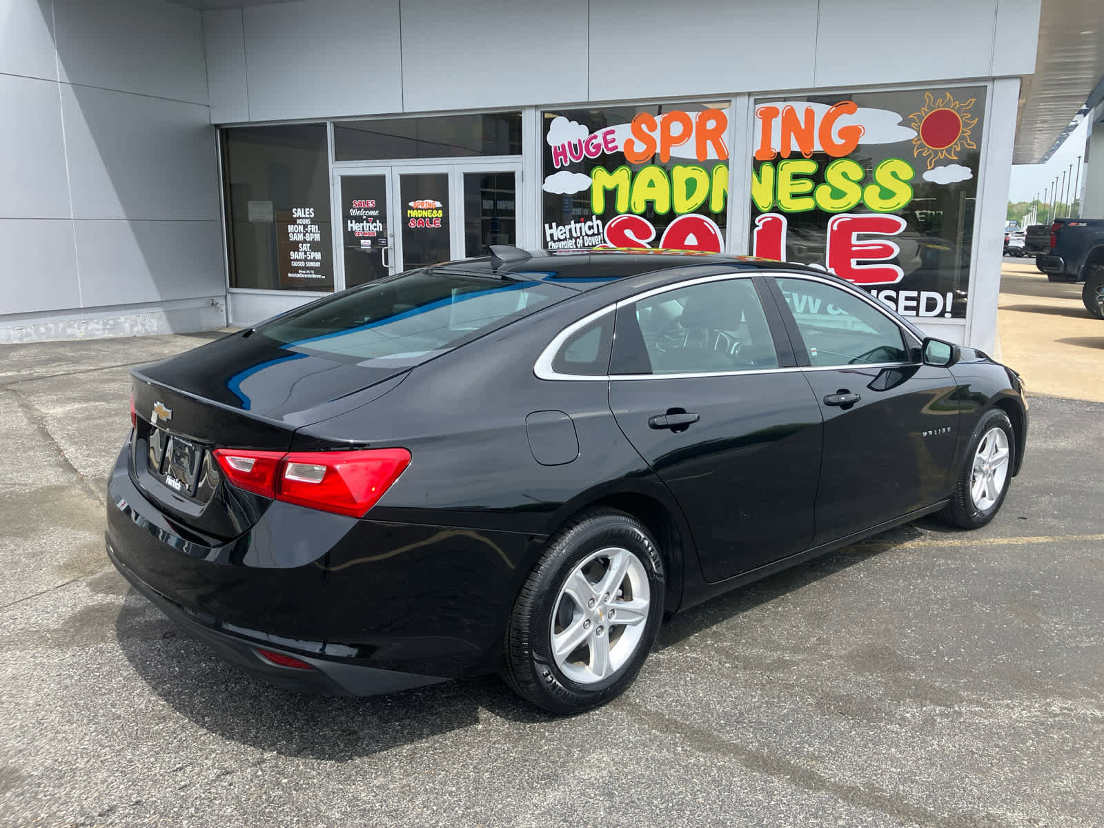 Used 2022 Chevrolet Malibu LS FWD image 3