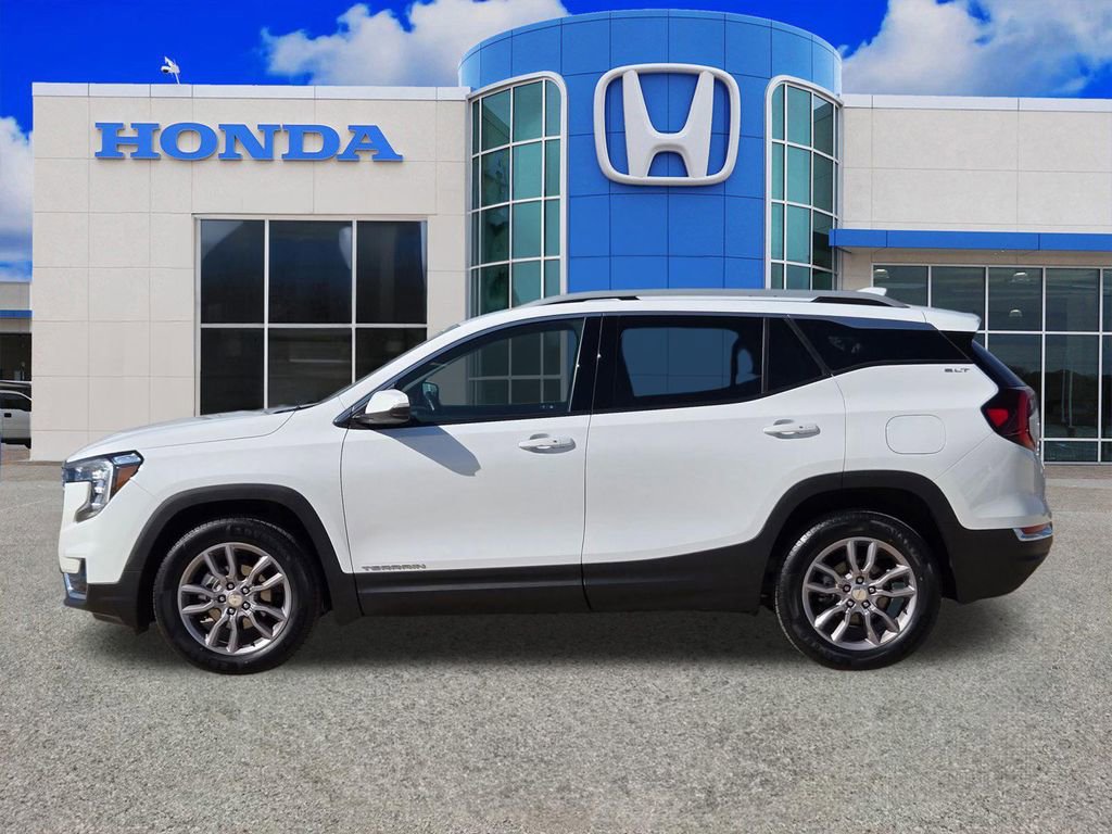 Used 2024 GMC Terrain SLT image 6