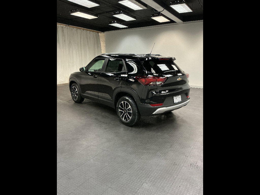 New 2026 Chevrolet TrailBlazer LT FWD image 3