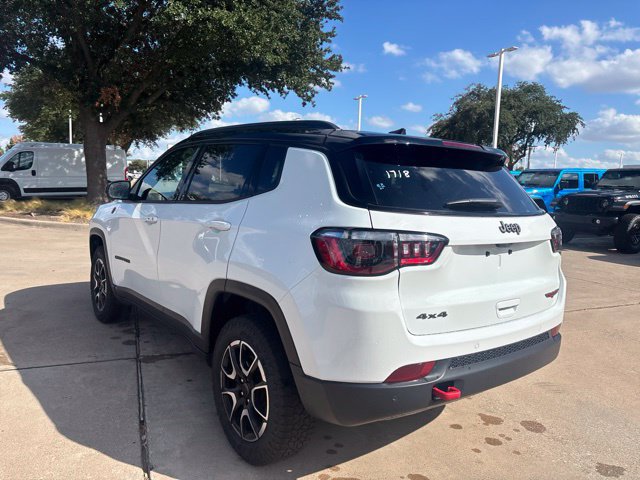 Used 2026 Jeep Compass Trailhawk AWD/4WD image 7