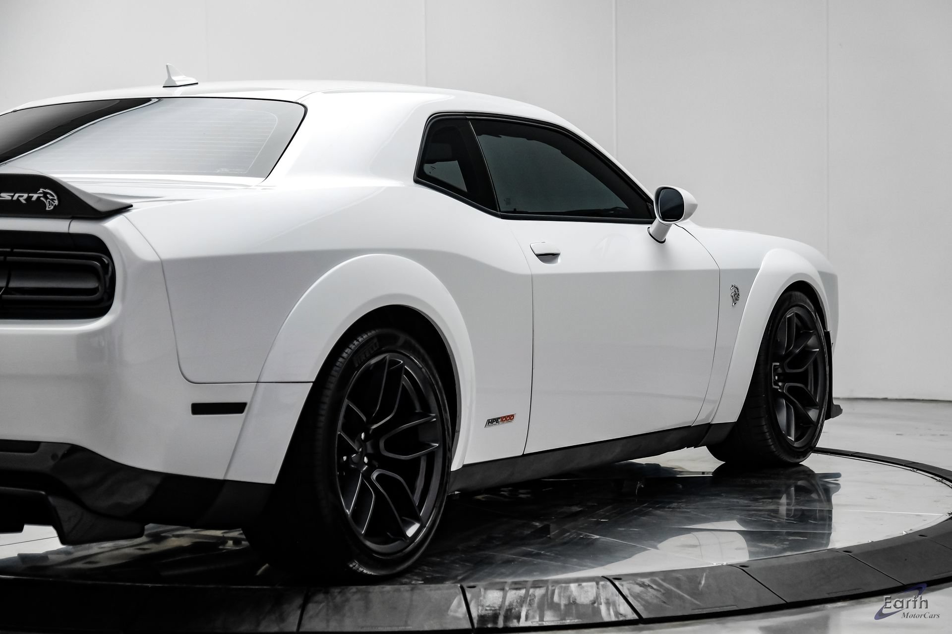 Used 2018 Dodge Challenger SRT Hellcat RWD image 23