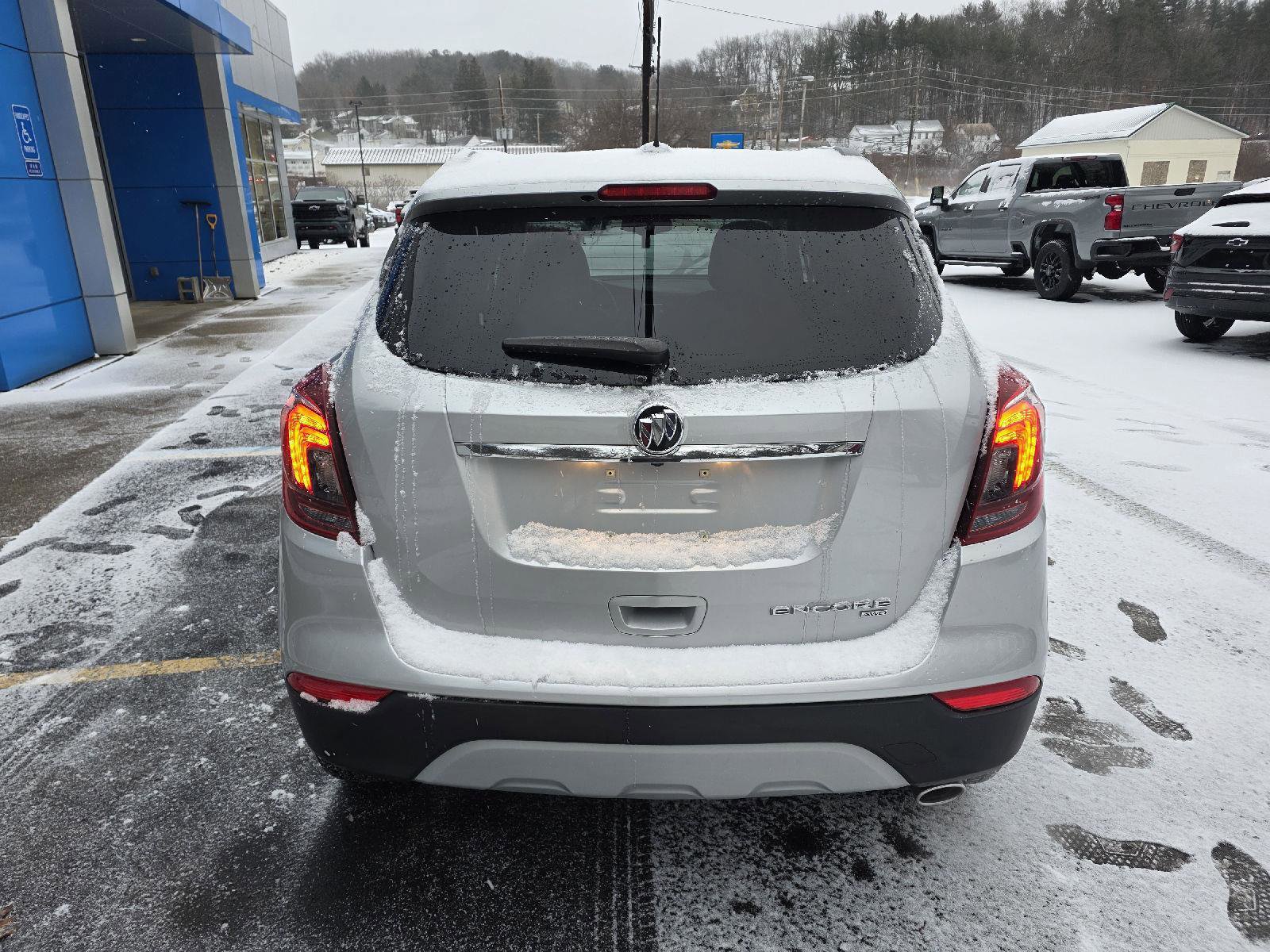 Used 2021 Buick Encore Preferred w/ Safety Package image 8