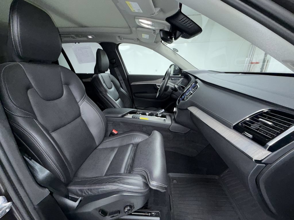 Used 2024 Volvo XC90 B6 Ultimate w/ Protection Package Premier AWD/4WD image 18