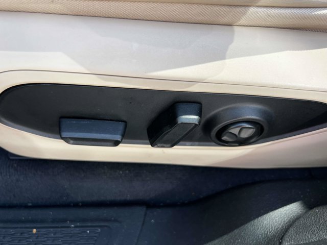 Used 2023 Jeep Grand Cherokee 4WD 4xe image 16