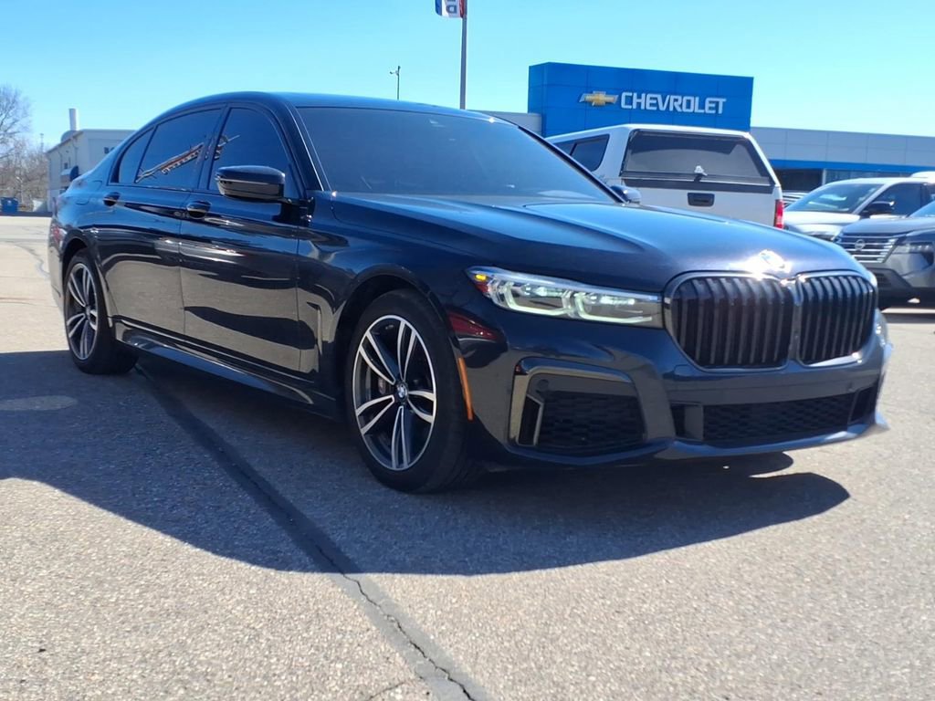 Used 2021 BMW 740i xDrive w/ M Sport Package image 3