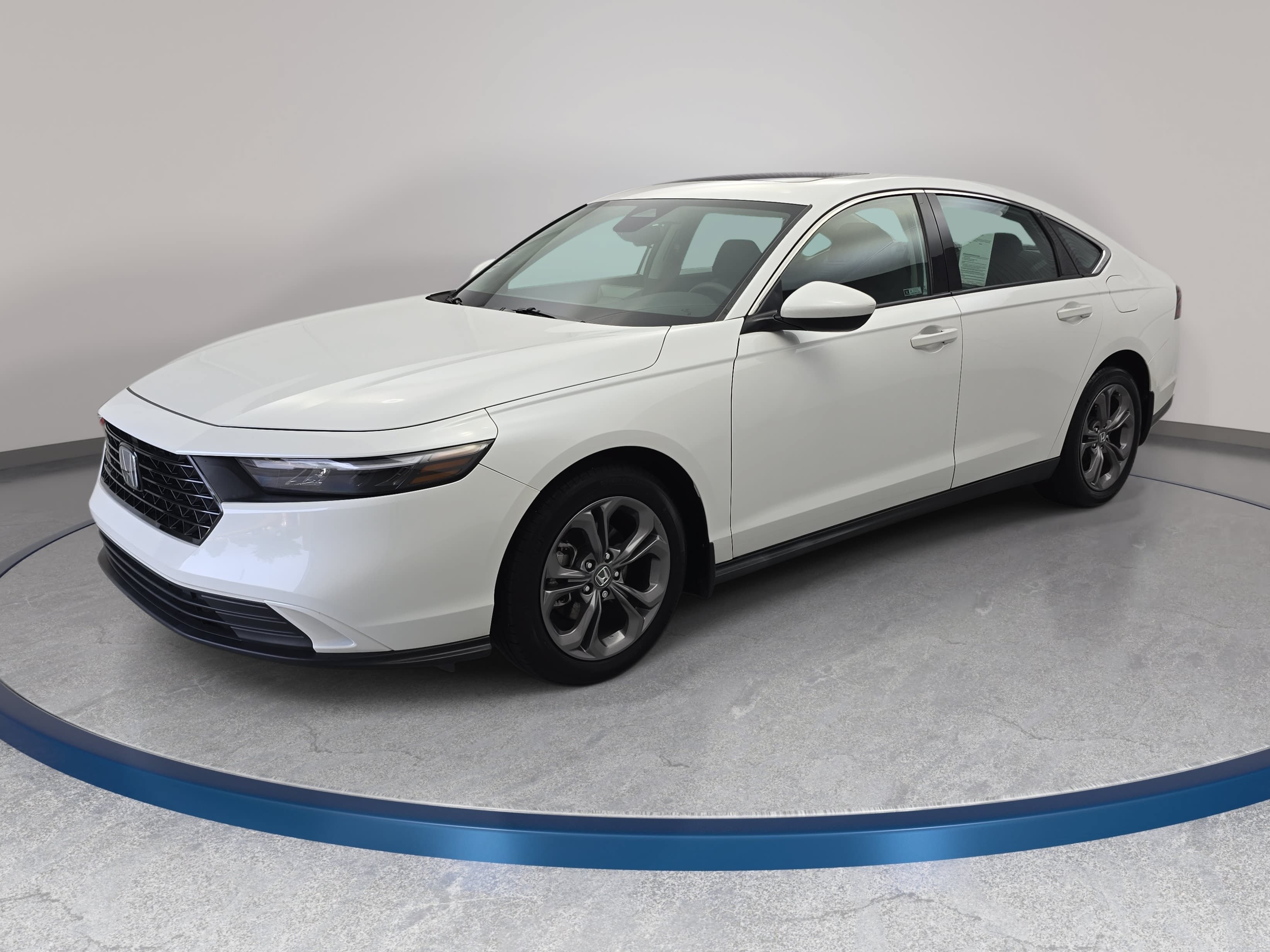 Used 2024 Honda Accord EX image 1
