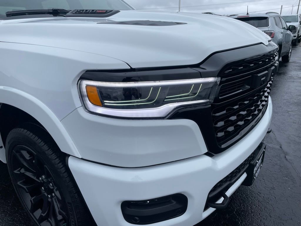 Used 2025 RAM 1500 Limited AWD/4WD image 30