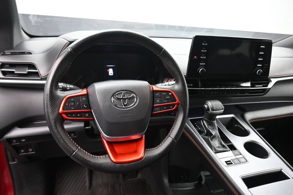 Used 2021 Toyota Sienna XSE FWD image 14