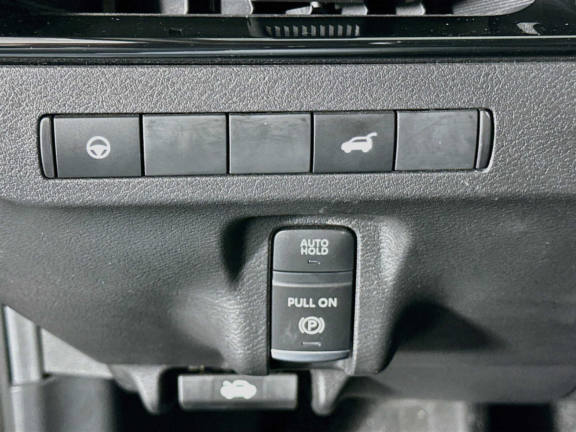 Used 2025 Nissan Murano SV FWD image 17