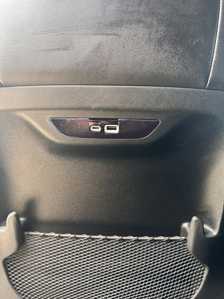 Used 2025 Chrysler Pacifica Select image 35